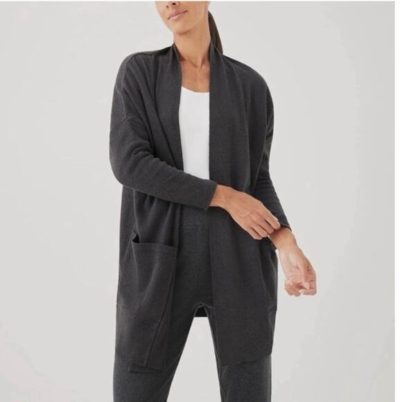 Pact airplane cardigan size women’s size m/L charcoal - Picture 1 of 11